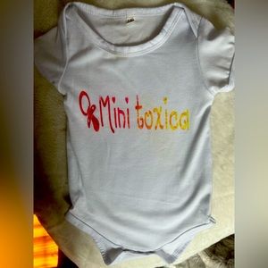 Customize Short sleeve bodysuit.